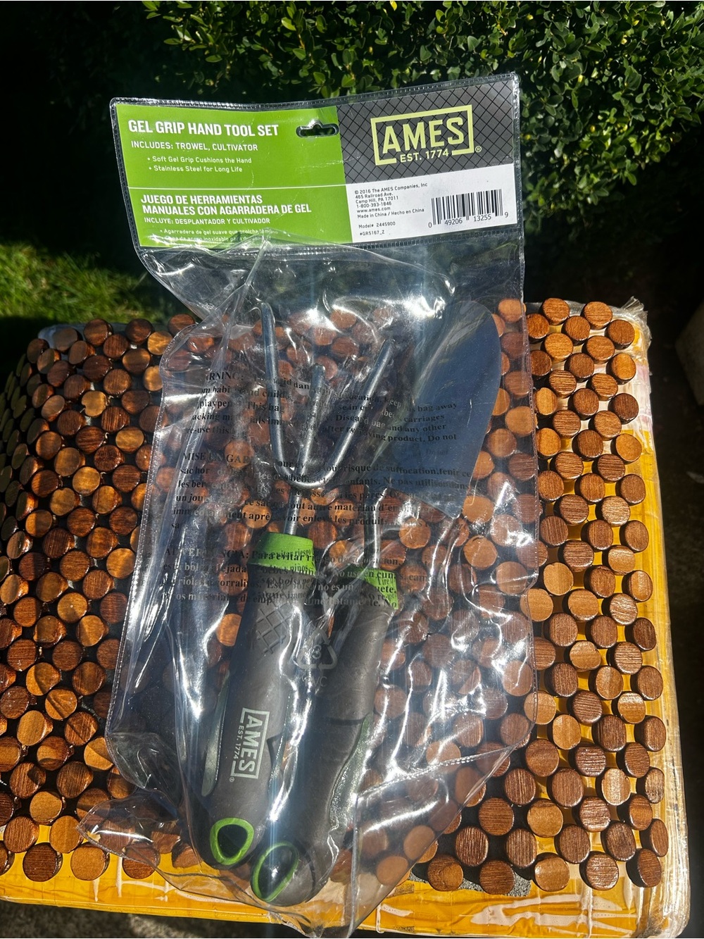 Ames Gel Grip Hand Tool Set 2 piece Black & Green garden tool.